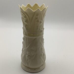 Vintage Belleek Ireland Yellow Ribbon Vase